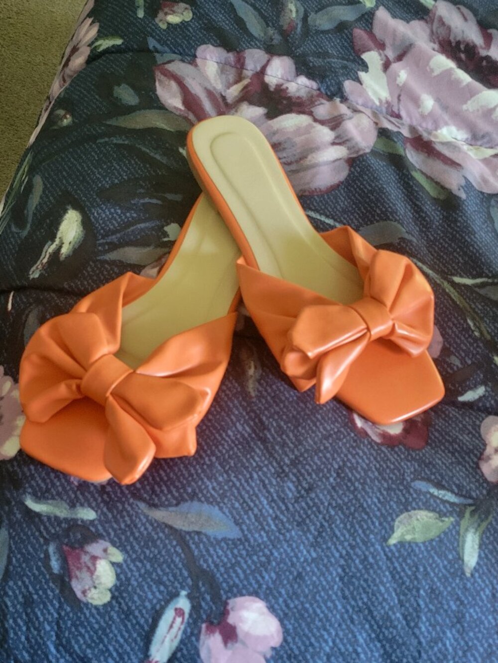 Ladies sandals
